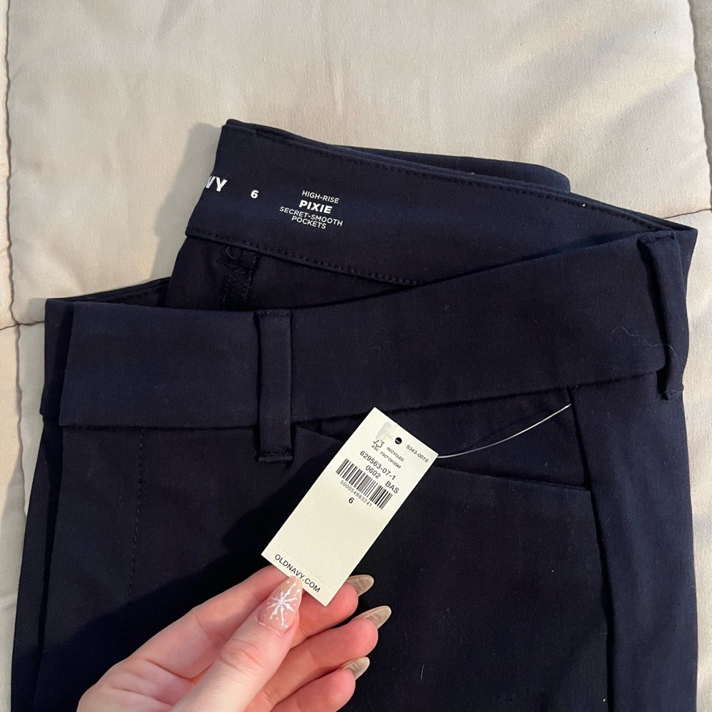 Old navy pixie pants bundle - Picture 5 of 6